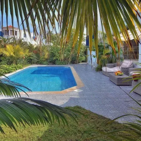 Medea - 3-br Private Retreat With Pool & Terrace