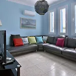 Medea - 3-br Private Retreat With Pool & Terrace بيت للعطل