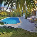 Medea - 3-br Private Retreat With Pool & Terrace