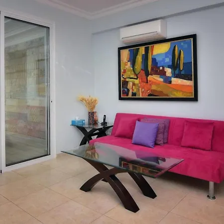 Medea - 3-br Private Retreat With Pool & Terrace Дом отдыха *