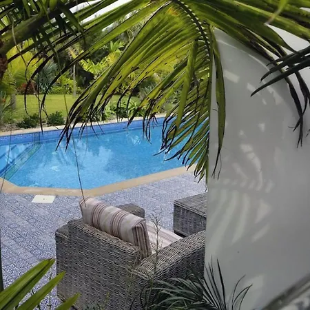 Medea - 3-br Private Retreat With Pool & Terrace Дом отдыха