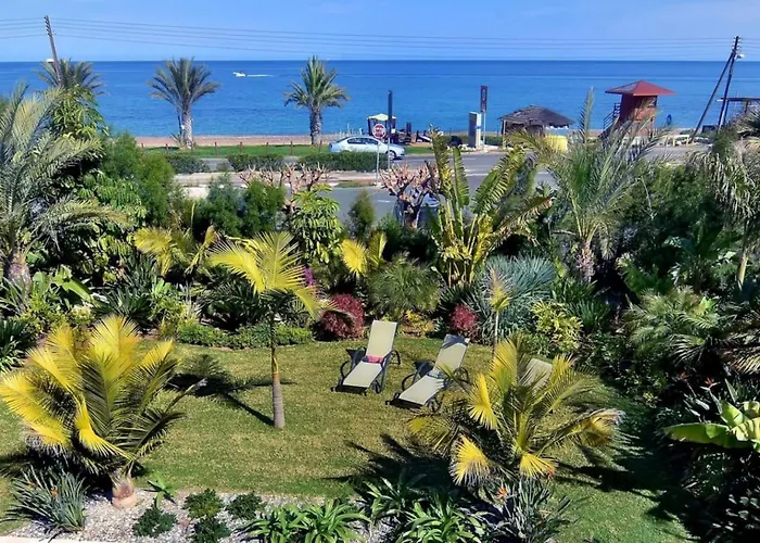 Medea - 3-br Private Retreat With Pool & Terrace *