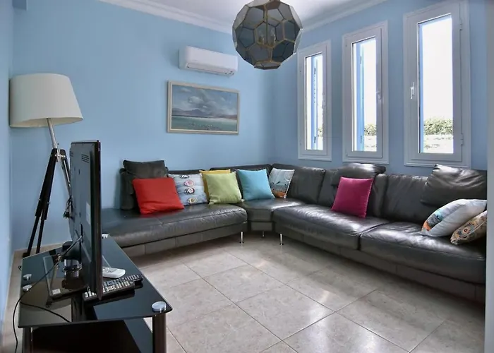 Medea - 3-br Private Retreat With Pool & Terrace 別荘