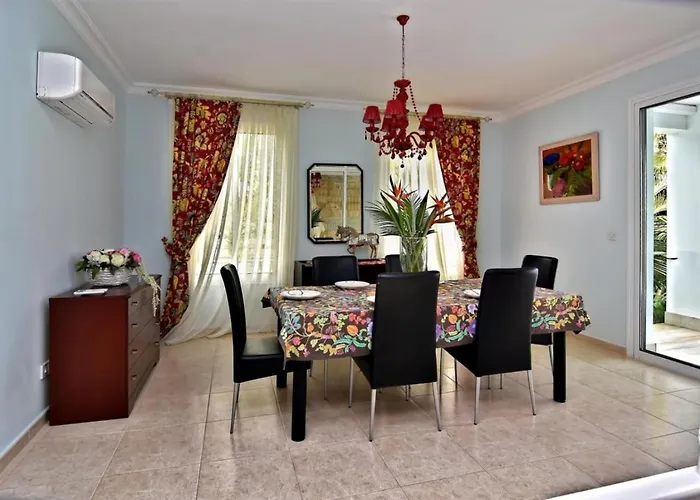 別荘 Medea - 3-br Private Retreat With Pool & Terrace *